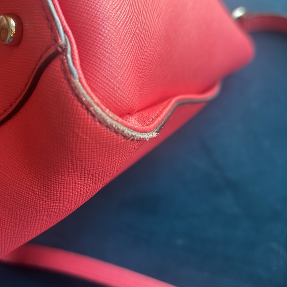 Kate Spade Red Crossbody/Shoulder Purse with Large Beautiful Interior - Picture 8 of 9
